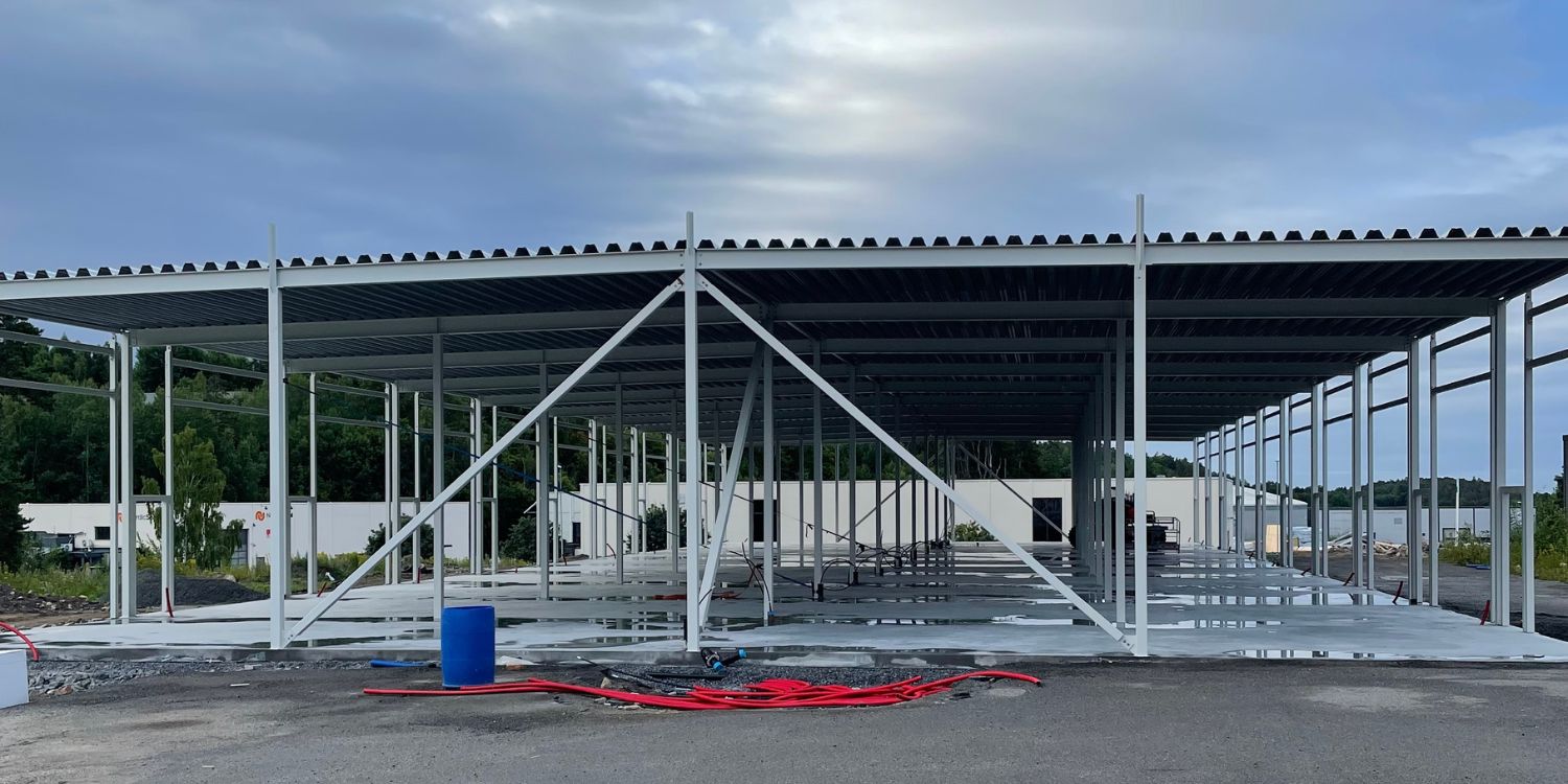 Hegdalringen trinn 1, ferdig stålkonstruksjon med tak.