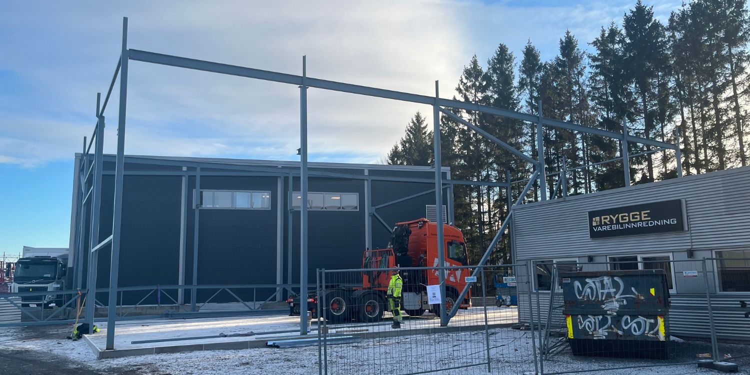 Bildet viser stålkonstruksjon av tilbygg på Torvstikkeren 2 levert av FBSnor